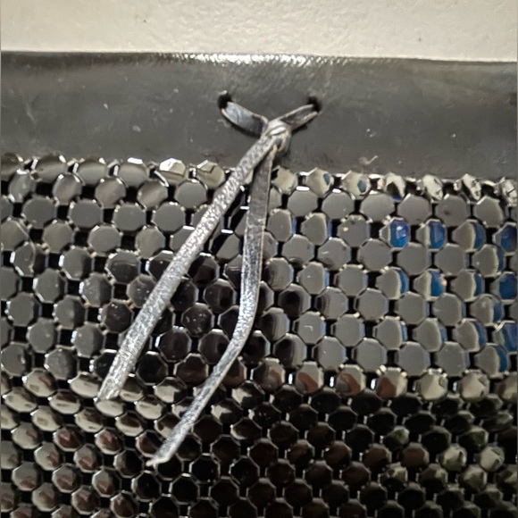 VINTAGE: Whiting & Davis | metal mesh handbag - Picture 3 of 15